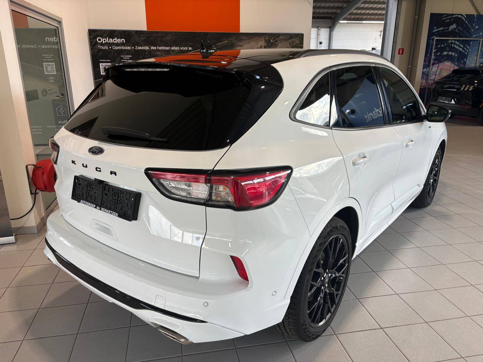 Ford Kuga EcoBoost ST-Line X bLACK pACKAGE