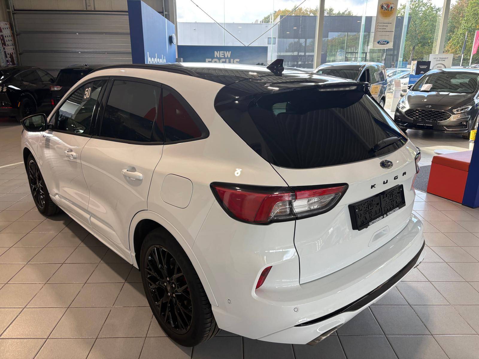 Ford Kuga EcoBoost ST-Line X bLACK pACKAGE