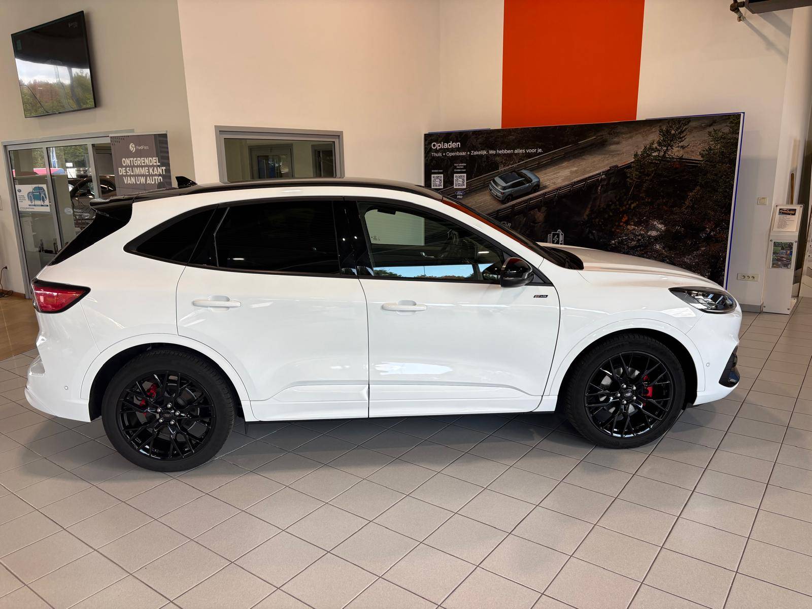 Ford Kuga EcoBoost ST-Line X bLACK pACKAGE