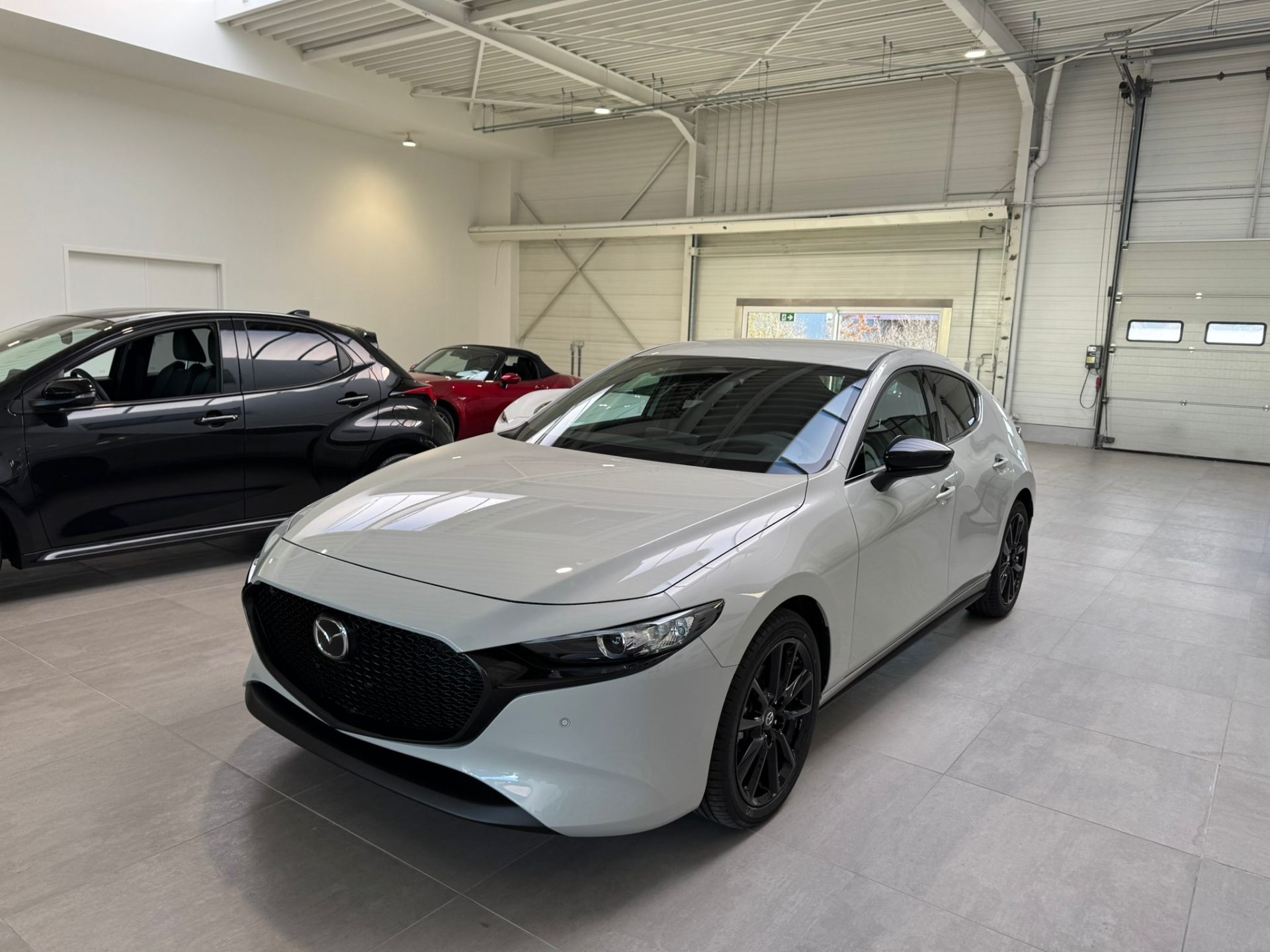 Mazda 3 MAZDA 3 HOMURA VEEL OPTEIS