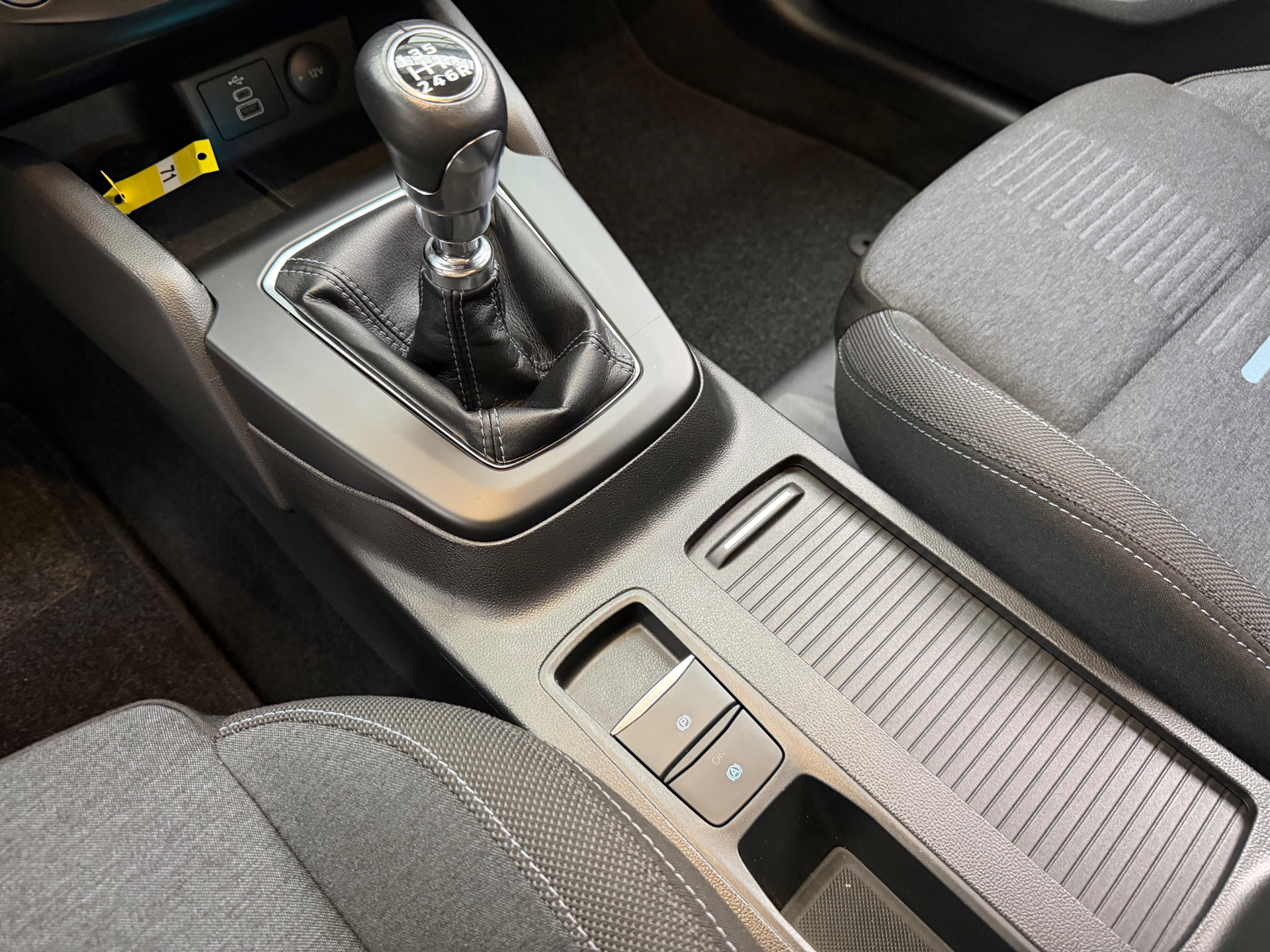 Ford Focus EcoBoost mHEV Active X