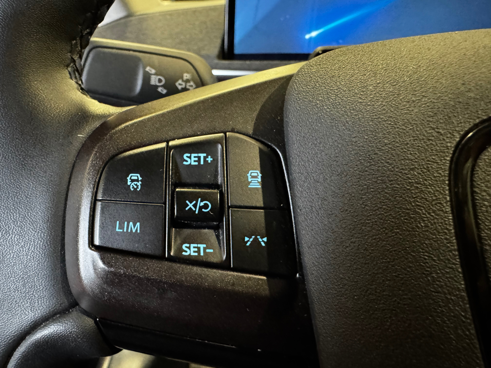 Ford Mustang Mach-E Mach E Base STD Range RWD 75Kwh