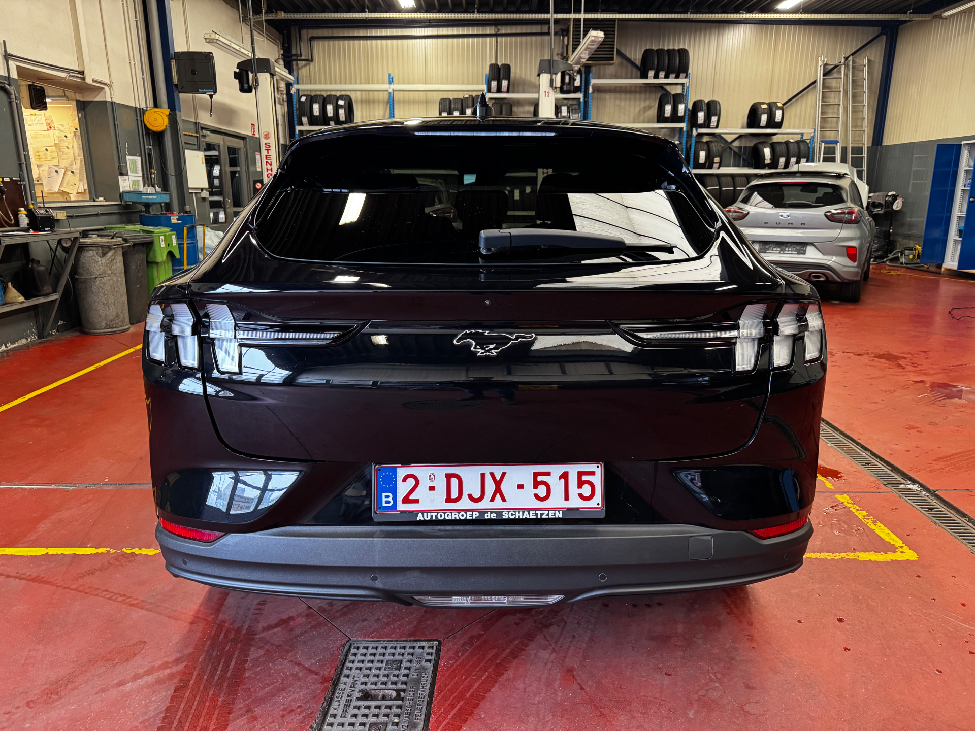 Ford Mustang Mach-E Mach E Base STD Range RWD 75Kwh