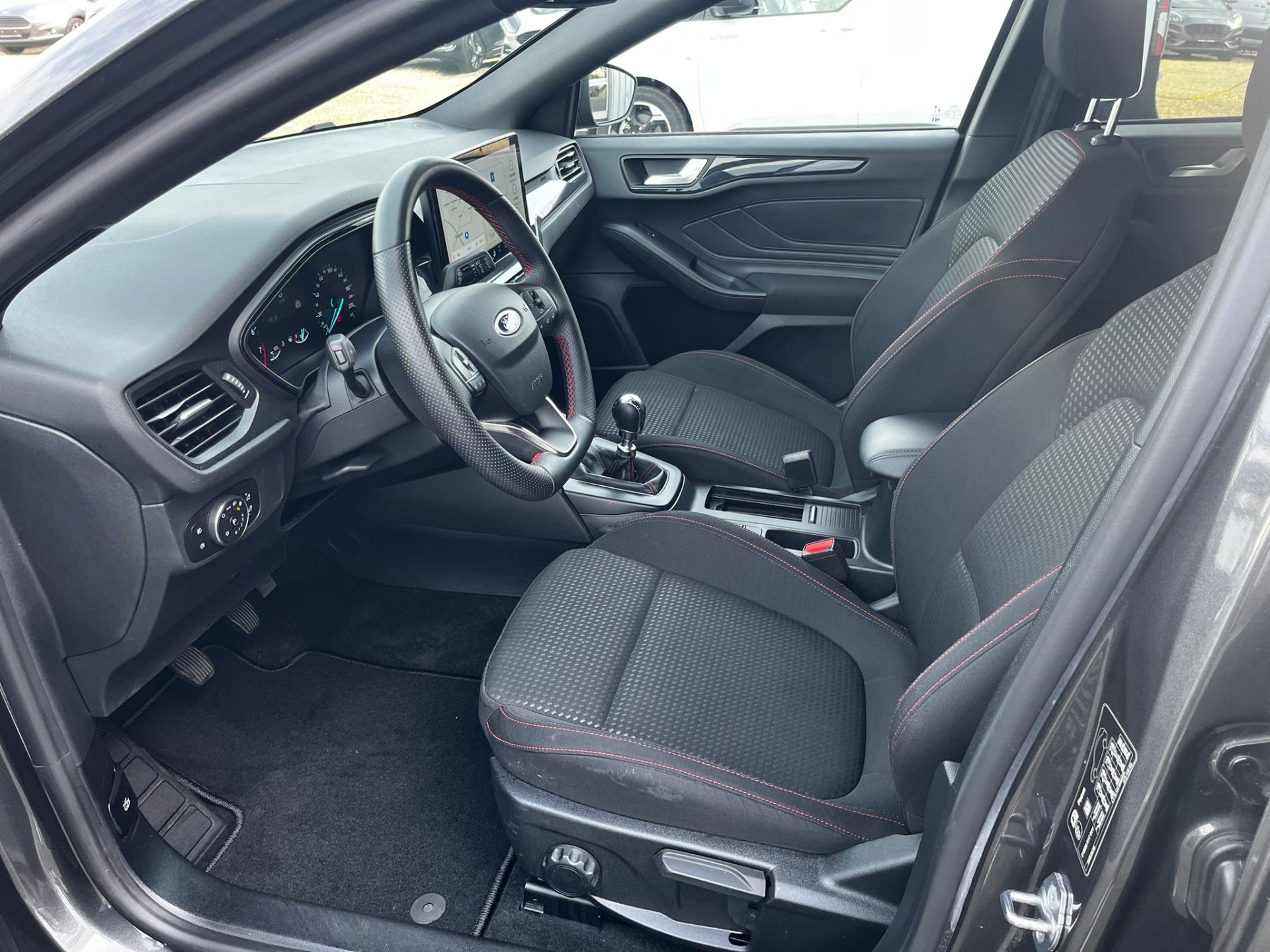 Ford Focus EcoBoost mHEV ST-Line